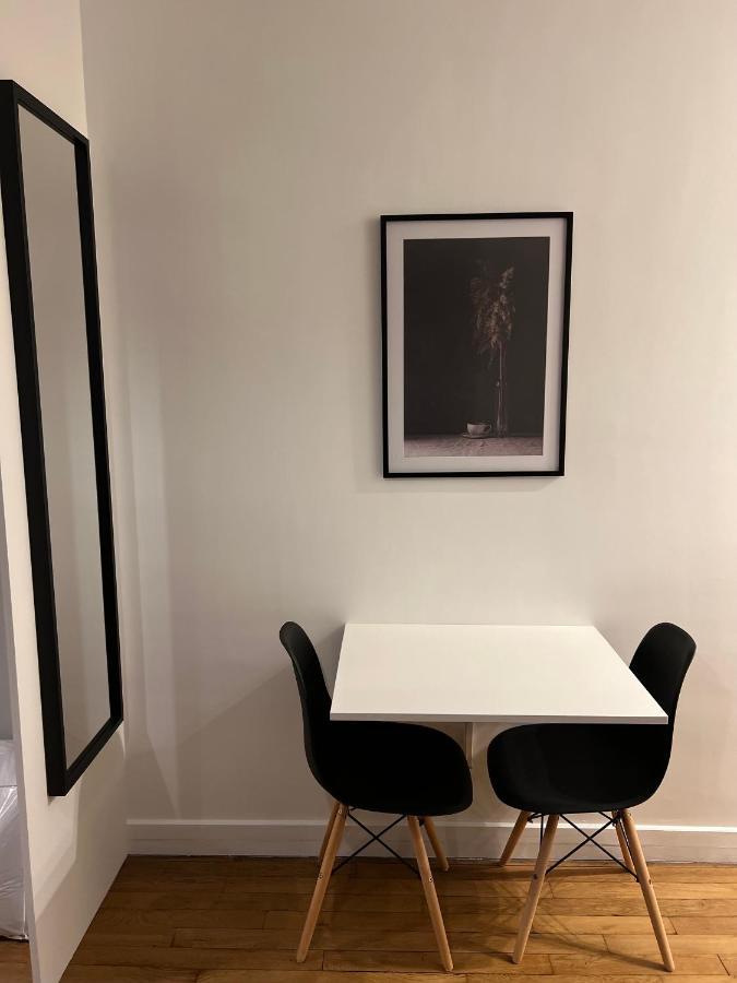 Idealement Situe "Le Studio" Les Locations Isahora Sont Aussi A 2 Pas Du Chateau D'Eu, Des Falaises Du Treport, De Mers Les Bains Et Aux Portes De La Baie De Somme Eu (Seine-Maritime) Bagian luar foto